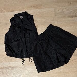 No Boundaries XS Black Women's Lightweight Zip Vest & Elastic Waist Shorts Set
